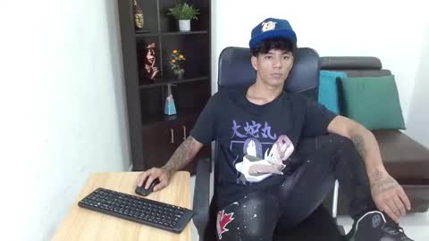 Snapshot of charlie_oconnor chatting on 01/07/25, 03:35 Charlie oconnor online show from 01/07/25, 03:35