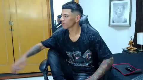 Snapshot of charlie_oconnor chatting on 03/11/25, 03:59 Charlie oconnor online show from 03/11/25, 03:59