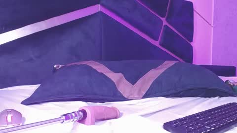 Snapshot of charlie_williams_1 chatting on 01/11/25, 11:24 CHARLIE online show from 01/11/25, 11:24