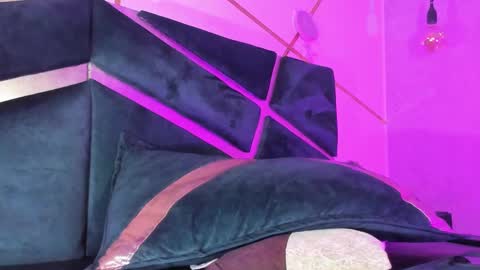 Snapshot of charlie_williams_1 chatting on 01/16/25, 04:28 CHARLIE online show from 01/16/25, 04:28