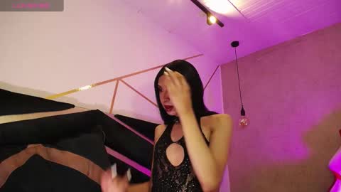 Snapshot of charlie_williams_1 chatting on 01/25/25, 04:34 CHARLIE online show from 01/25/25, 04:34