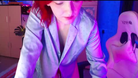 Snapshot of charlie_wtf chatting on 12/23/24, 09:08 charlie online show from 12/23/24, 09:08