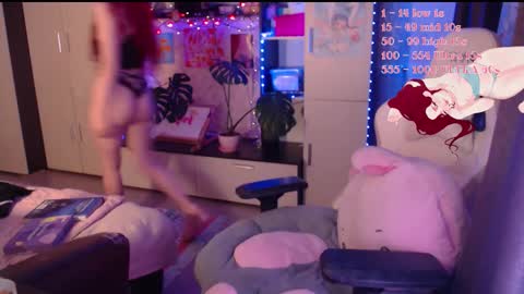 Snapshot of charlie_wtf chatting on 10/10/25, 07:57 charlie online show from 10/10/25, 07:57