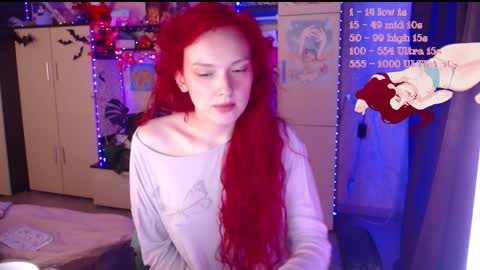 Snapshot of charlie_wtf chatting on 10/16/25, 11:06 charlie online show from 10/16/25, 11:06