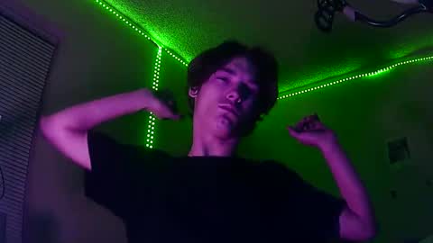 char sexiness online show from 10/31/25, 09:43