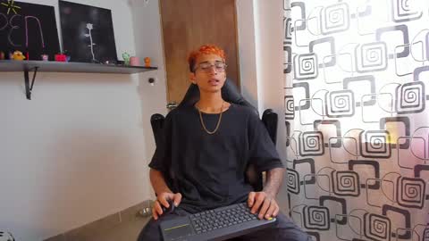 Snapshot of charlieerusso chatting on 01/09/25, 08:11 Charles Russo online show from 01/09/25, 08:11