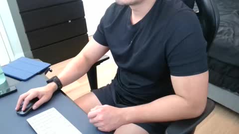 charliekkw online show from 11/23/25, 08:19