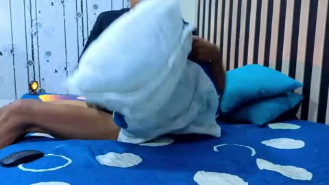 charlies_fox online show from 04/01/26, 07:11