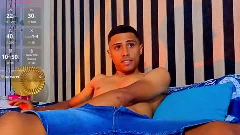 charlies_fox online show from 04/10/26, 07:51