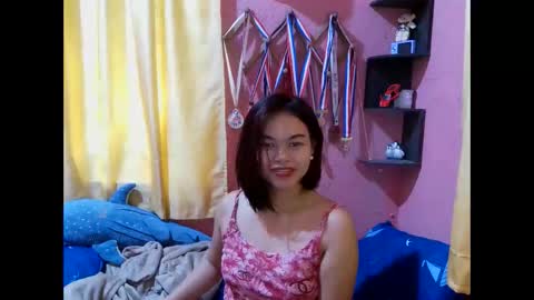 Sweetieeche online show from 04/11/26, 07:13