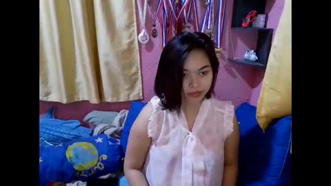 Sweetieeche online show from 04/12/26, 03:17