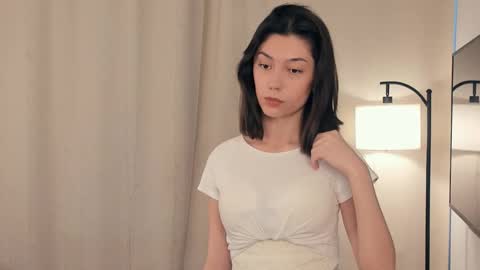 Snapshot of charlinepiker chatting on 01/07/26, 10:18 Yumi online show from 01/07/26, 10:18