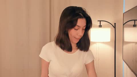 Snapshot of charlinepiker chatting on 01/08/26, 10:39 Yumi online show from 01/08/26, 10:39