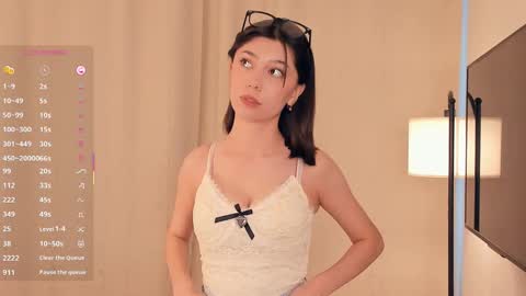 Snapshot of charlinepiker chatting on 01/12/26, 08:41 Yumi online show from 01/12/26, 08:41