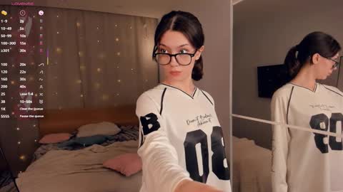 Yumi online show from 03/02/26, 08:15