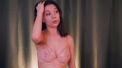 Yumi online show from 04/16/26, 09:39