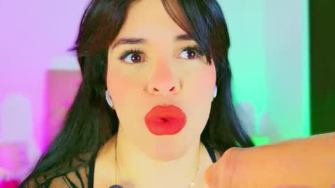 Charloott Evans online show from 12/21/25, 10:06