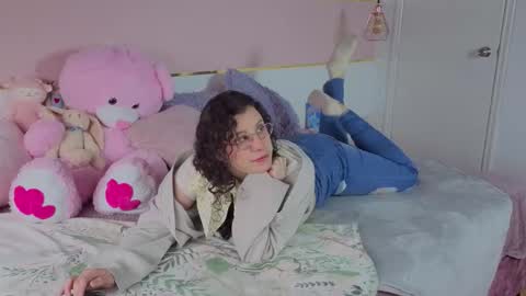 You honey online show from 11/17/25, 12:11