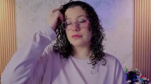 Snapshot of charlote__miller chatting on 07/07/26, 11:36 You honey online show from 07/07/26, 11:36