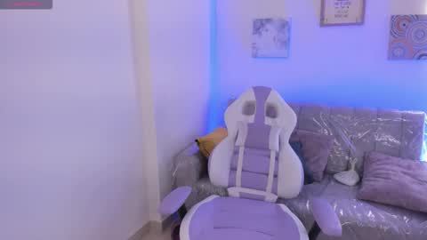    online show from 10/21/25, 05:46