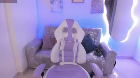    online show from 12/13/25, 08:47