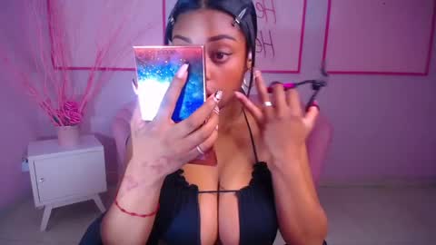 Snapshot of charlote_fun_a chatting on 01/24/25, 10:32 Charlote online show from 01/24/25, 10:32