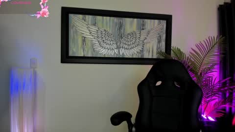 Charlote online show from 02/01/25, 02:34