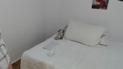 karinaa independent model online show from 08/06/26, 05:09