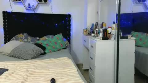 charlotte_027 online show from 04/07/26, 03:51