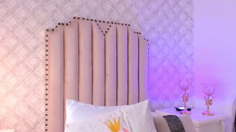   Charlotte  online show from 12/19/24, 08:02