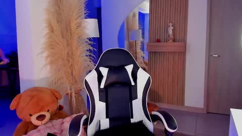   Charlotte  online show from 03/24/26, 04:06