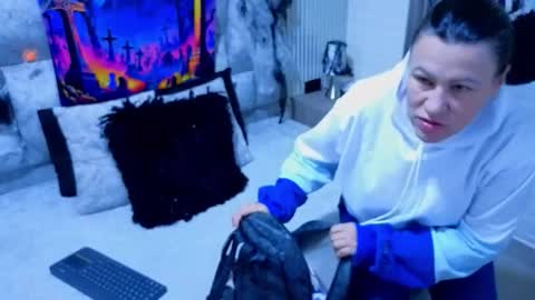 charlotte online show from 10/25/25, 11:07