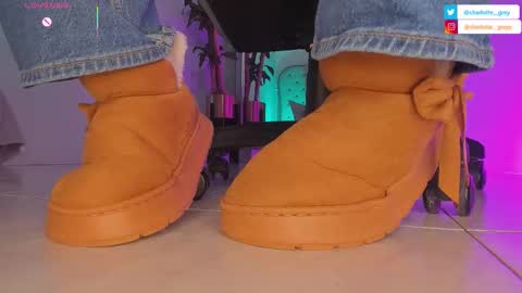 charlotte  grey online show from 09/26/25, 08:02