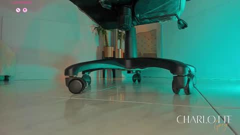 charlotte  grey online show from 12/02/25, 07:42