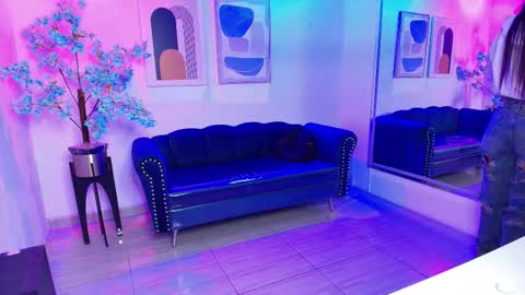 Charlotte online show from 11/08/25, 03:50