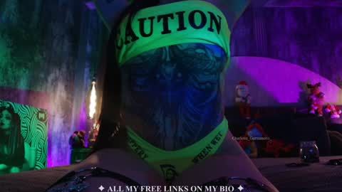 Charlotte online show from 11/19/25, 04:29