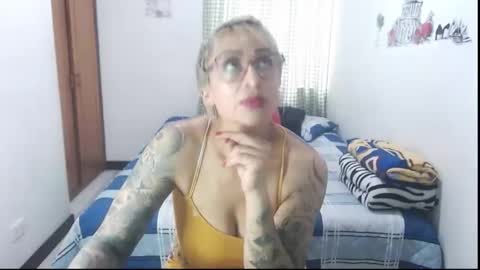 Snapshot of charlotte_gray_1 chatting on 02/26/26, 09:14 Charlotte online show from 02/26/26, 09:14