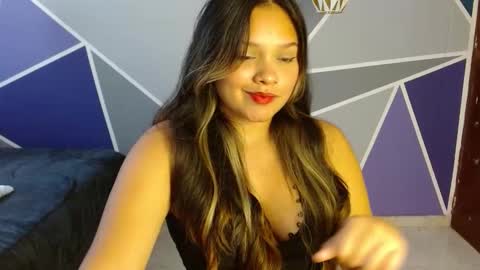 Charlotte  online show from 10/23/25, 07:23