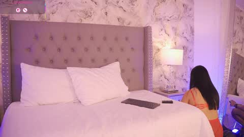 Charlotte online show from 04/07/26, 01:50