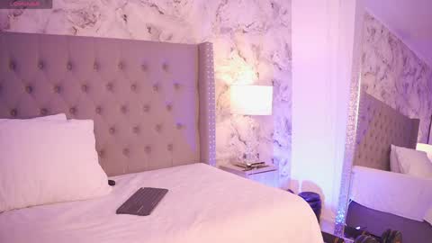 Charlotte online show from 04/10/26, 02:39