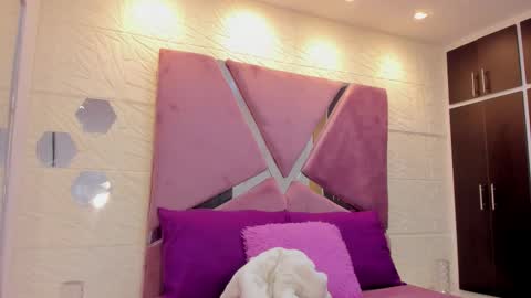 Charlotte Icee online show from 11/27/25, 04:42