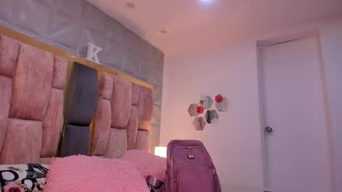 Charlotte Icee online show from 02/07/26, 04:00