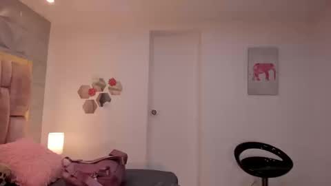 Charlotte Icee online show from 03/18/26, 03:48