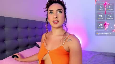 Charlotte james online show from 09/30/25, 03:22