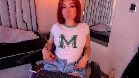 Charlotte Jones online show from 12/23/24, 08:47