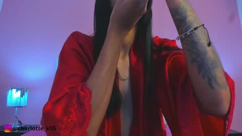 Snapshot of charlotte_kisss chatting on 12/27/24, 11:10 Charlotte online show from 12/27/24, 11:10