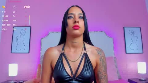 Snapshot of charlotte_kisss chatting on 11/15/25, 08:38 Charlotte online show from 11/15/25, 08:38