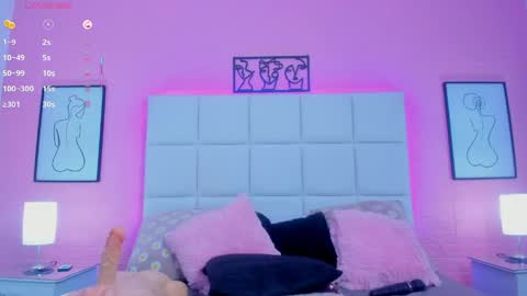 Snapshot of charlotte_kisss chatting on 05/27/26, 01:57 Charlotte online show from 05/27/26, 01:57
