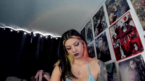 Snapshot of charlotte_mansson chatting on 10/27/25, 08:24 Charlotte online show from 10/27/25, 08:24