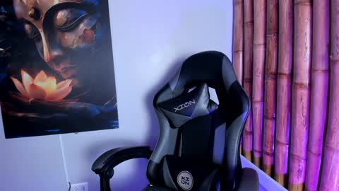 CHARLOTTE  online show from 03/25/26, 05:41